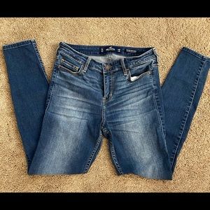 Hollister mid rise super skinny jeans